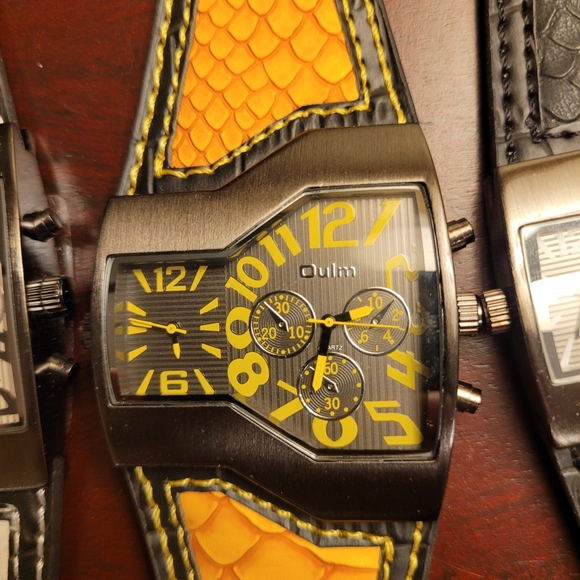 Set Of Three Brand New Men's Oulm Dual Time Zone Sport Watch - Picture 4 of 5